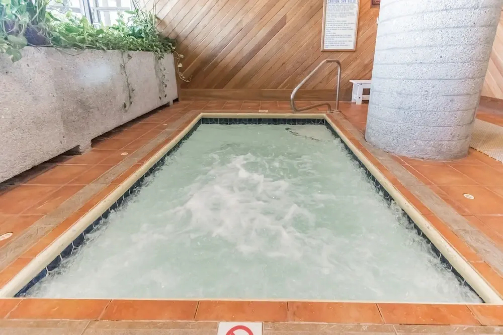 Handsome Condo, View in Sugar Mountain, Heated Pool & Jacuzzi by RedAwning