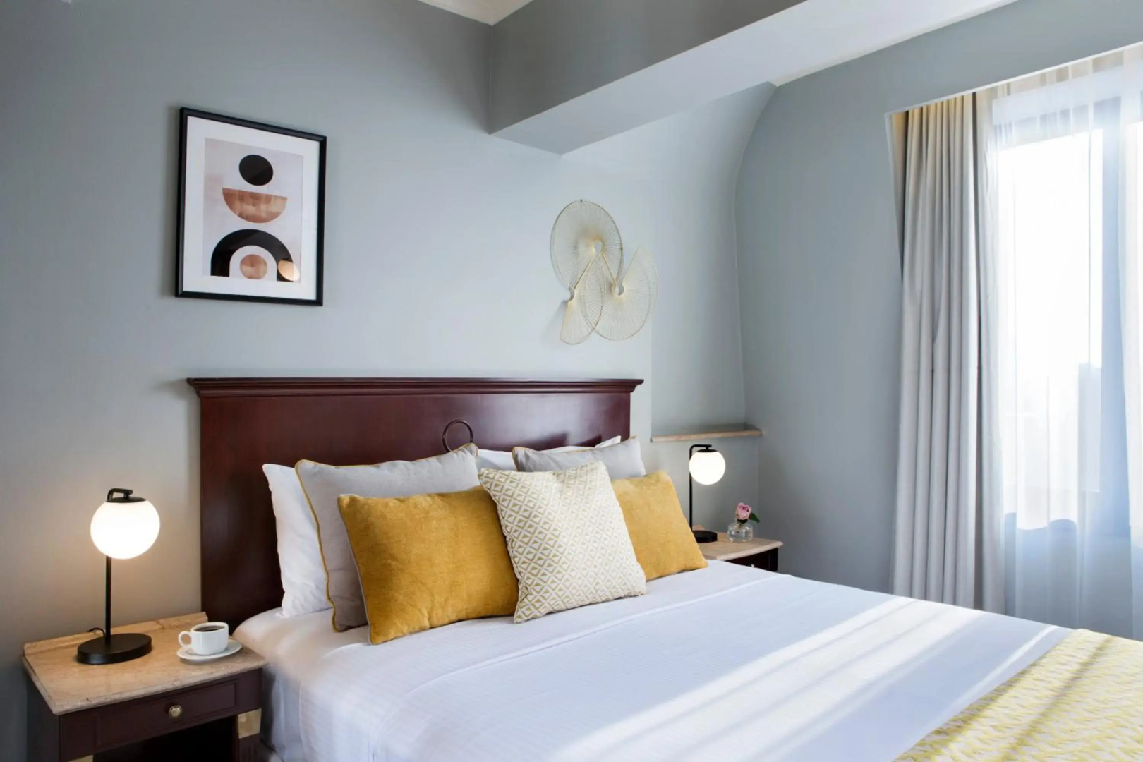 Zeus Essence Bucharest Venezia