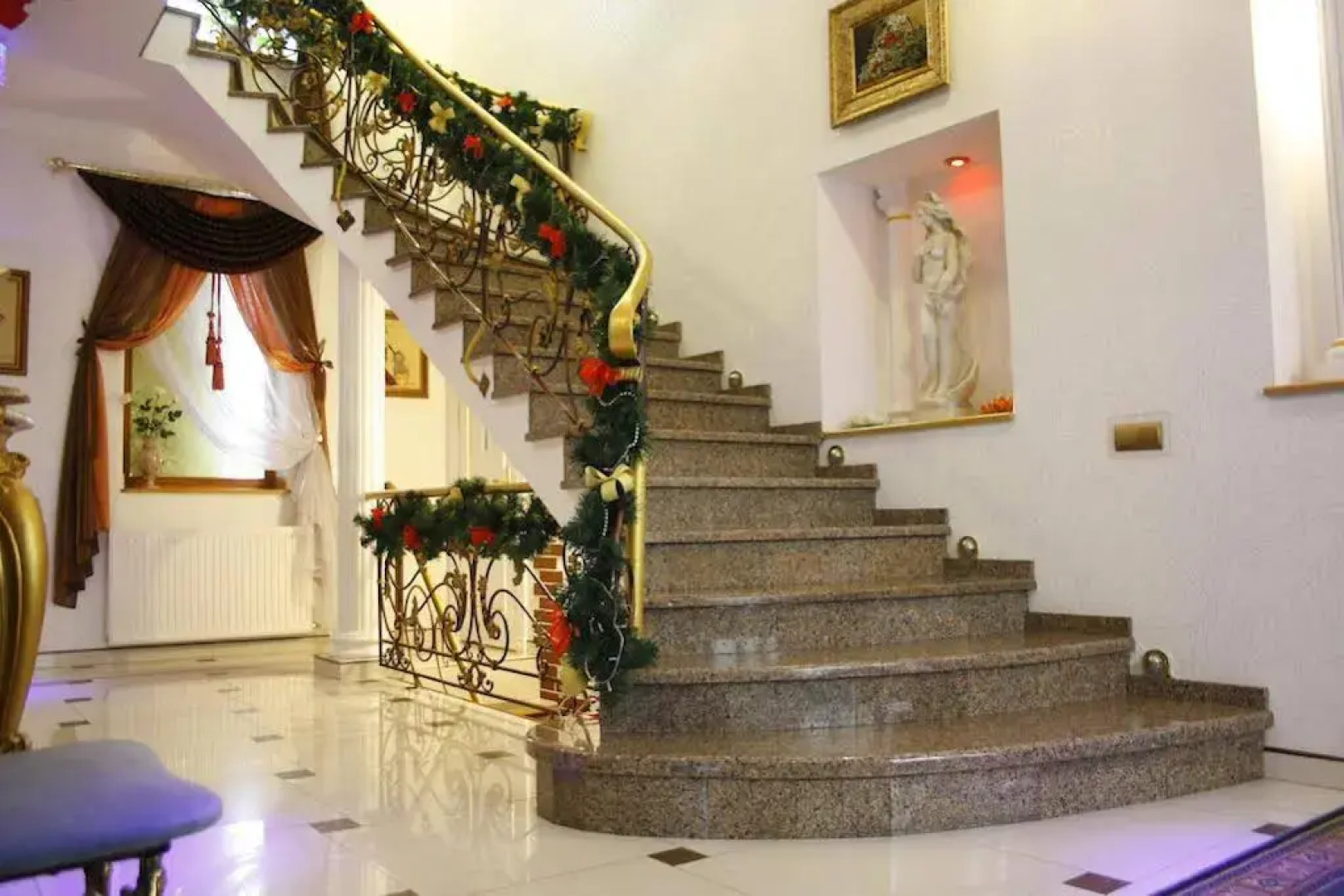 Райское Яблоко