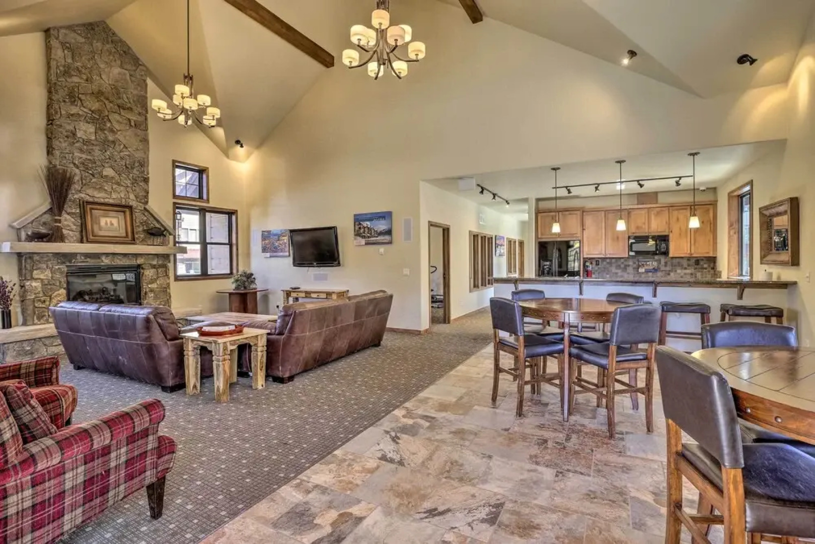 Downtown WP Condo w/ Pool: Steps to Concert Venue!