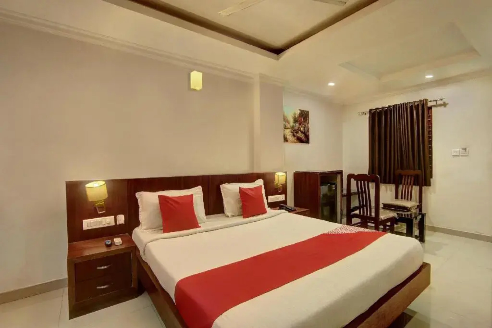 OYO 26743 Emirates Regency