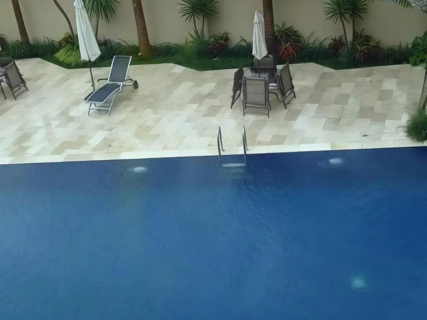 Royal Hotel n' Lounge