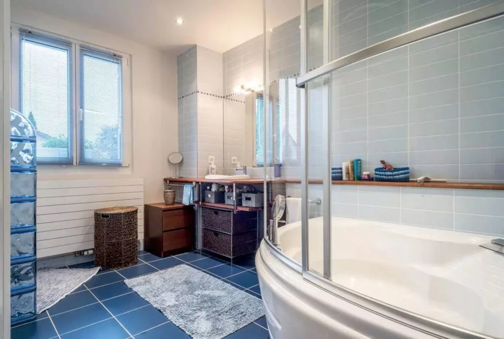 EPFL 3BD The Lake Villa in St Sulpice