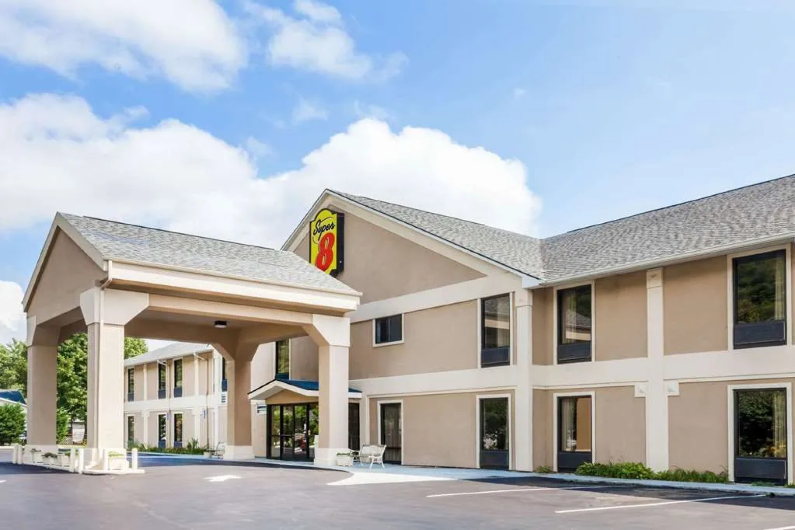 Super 8 Erwin