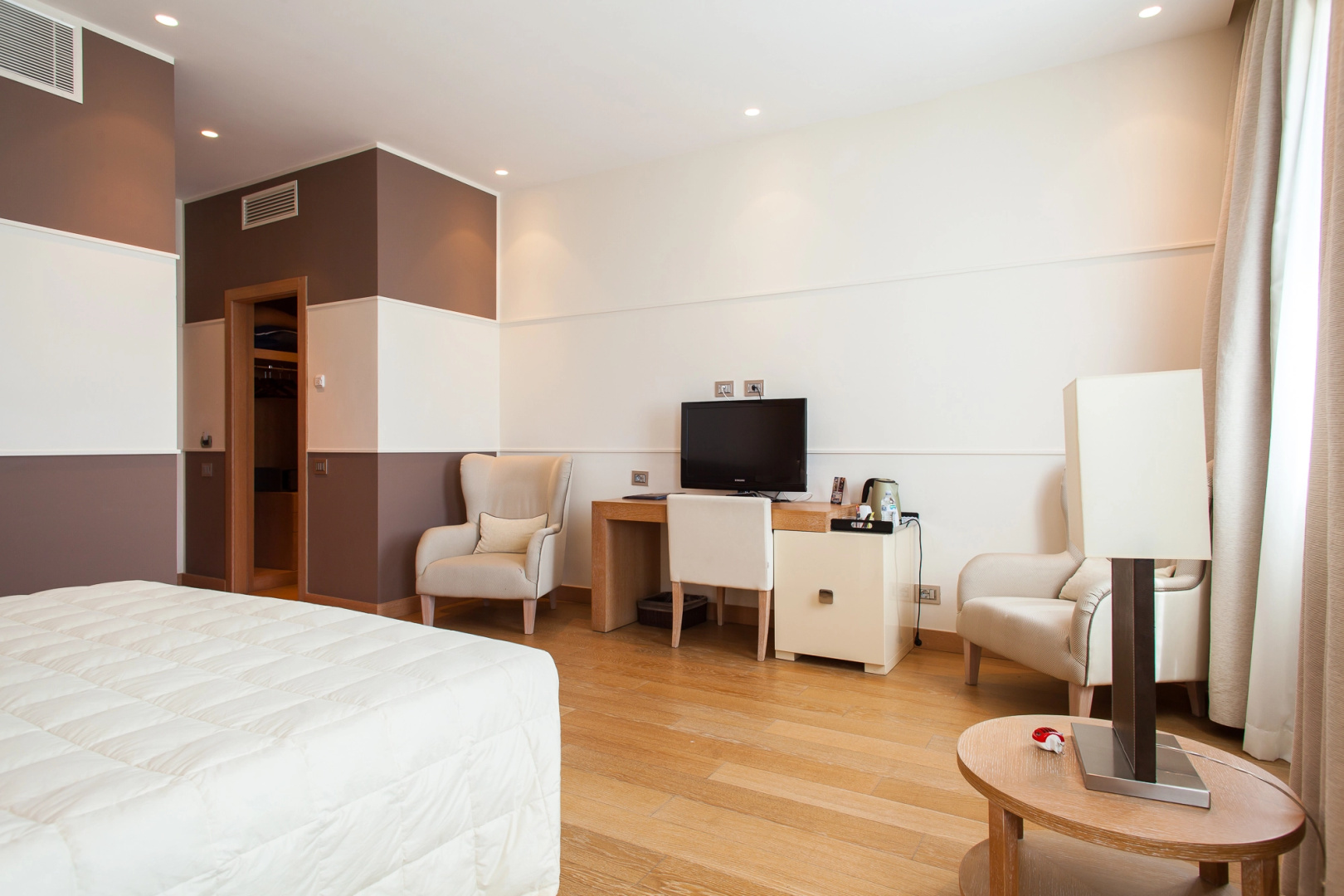 MarinaPlace Resort & Spa
