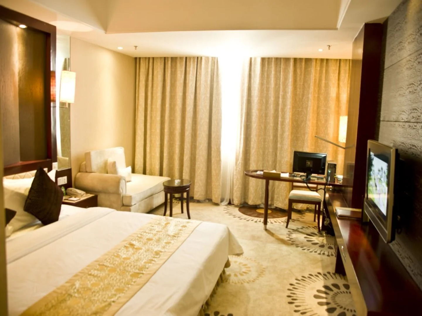 Korla Pear City Garden Hotel