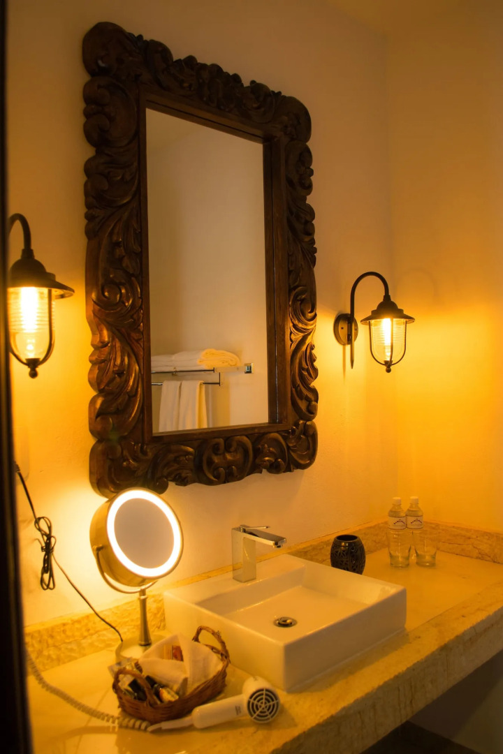 Casa de Adobe Gallery & Luxury Boutique