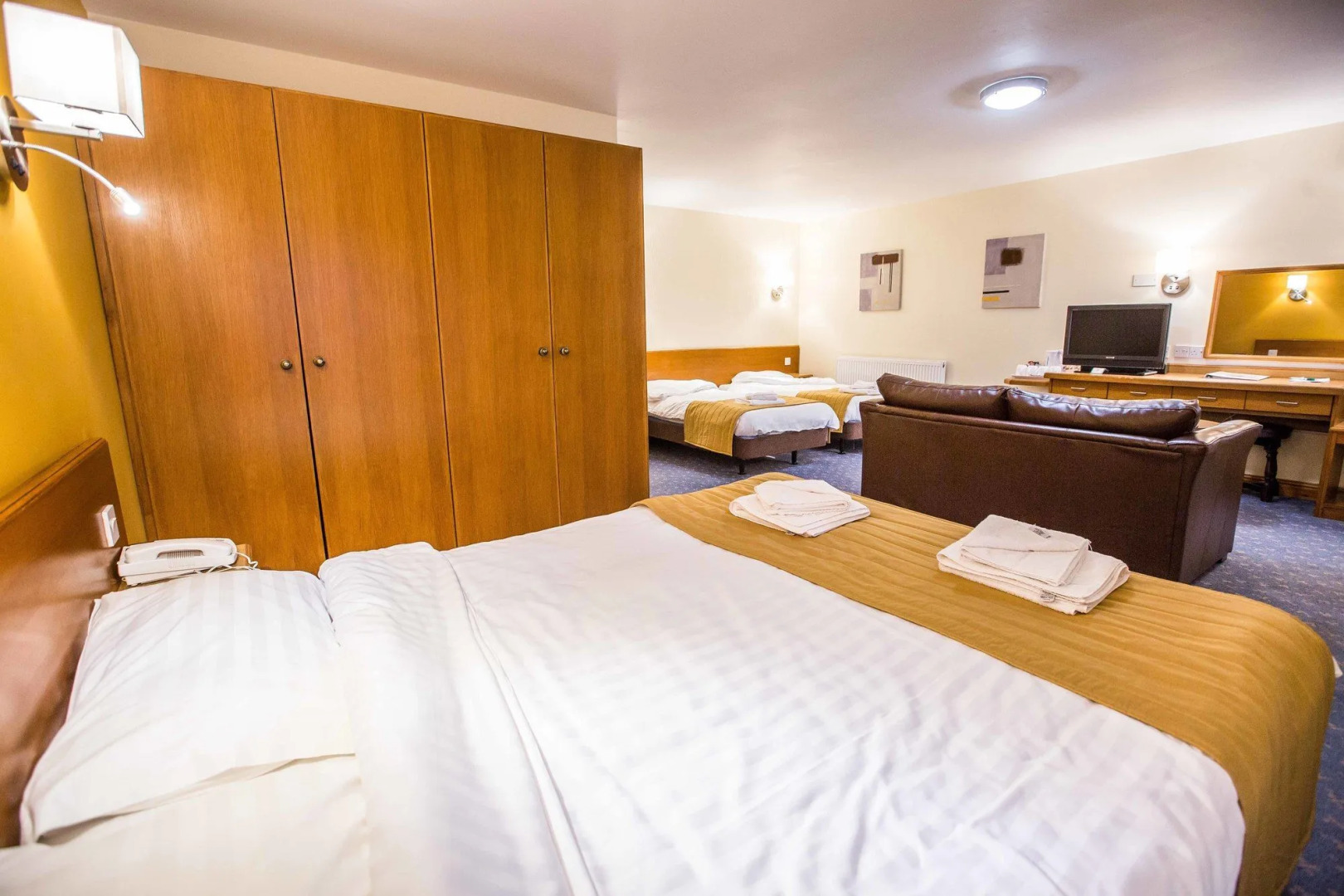 Tollgate Hotel & Leisure