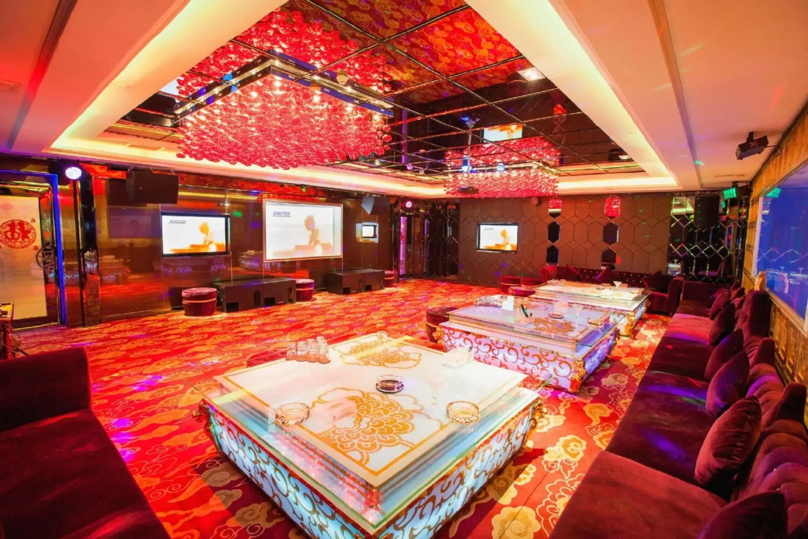 Gold Harbour Holiday Hotel