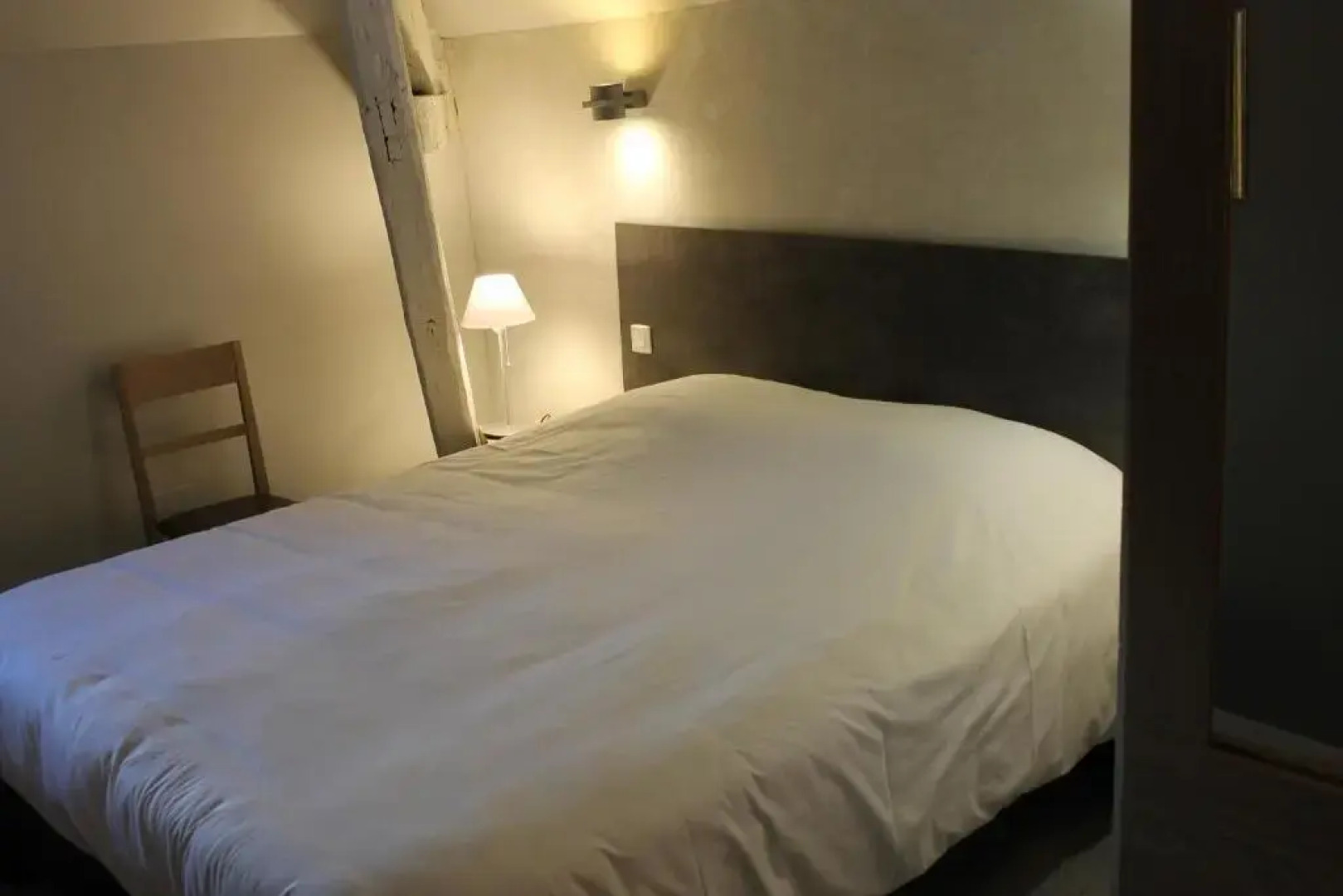 Logis Hotels  Auberge De La Tour   Hôtel Et Restaurant