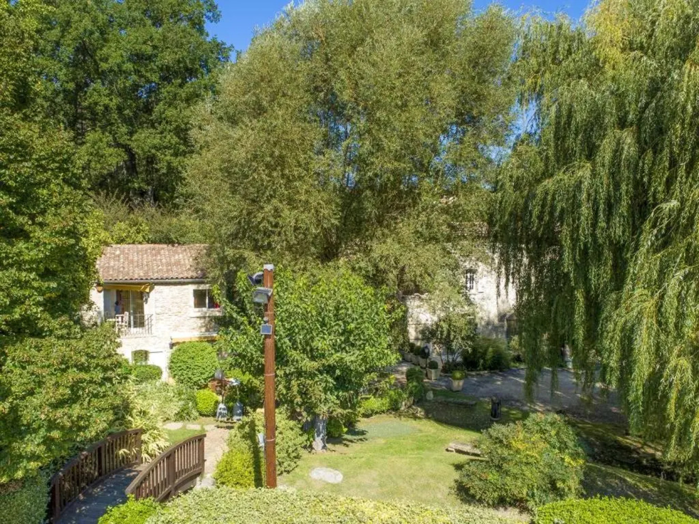 Appartement d'une chambre avec piscine partagee jardin clos et wifi a Forcalquier