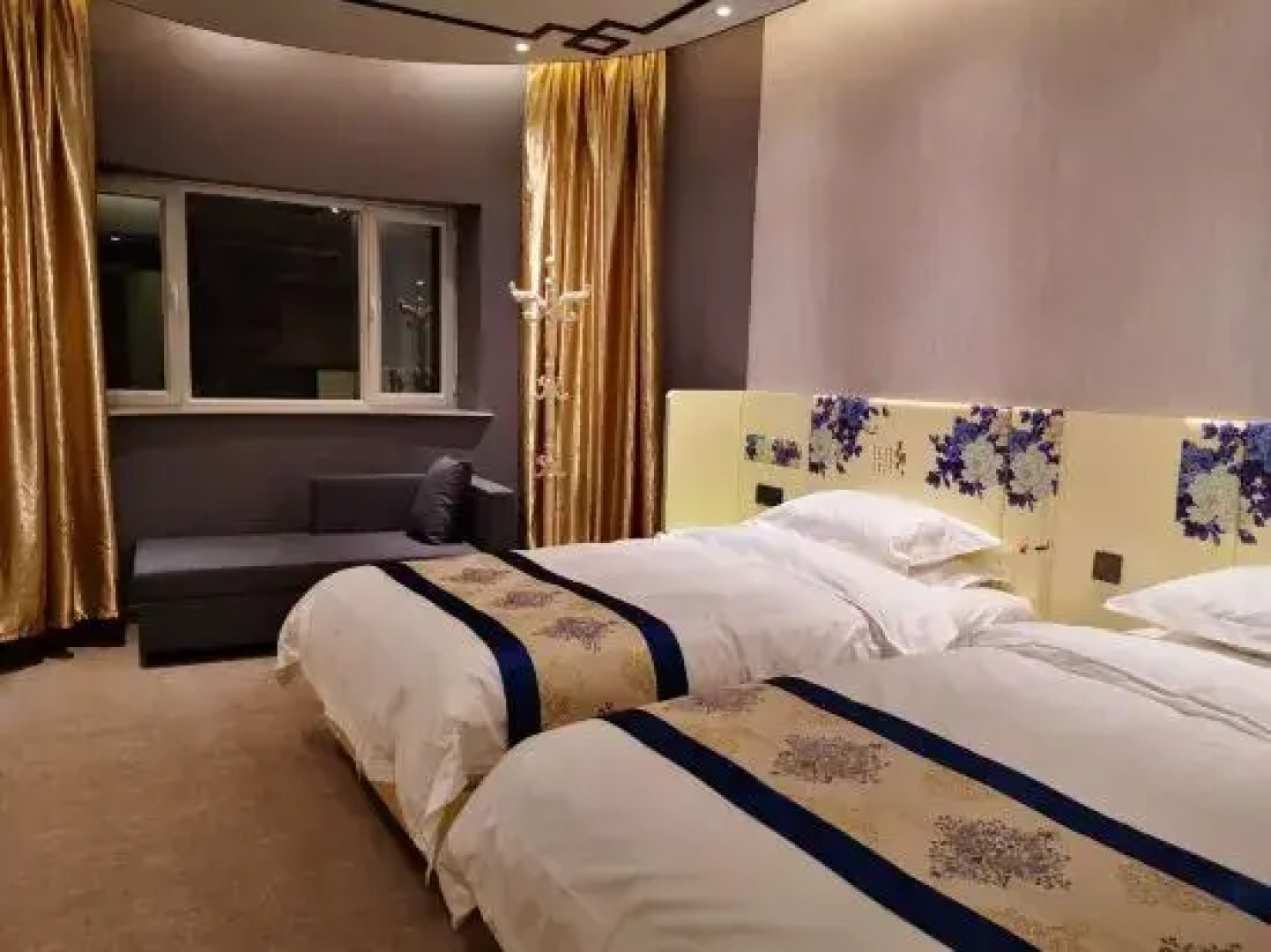 Alashan Right Banner Holiday Hotel this morning