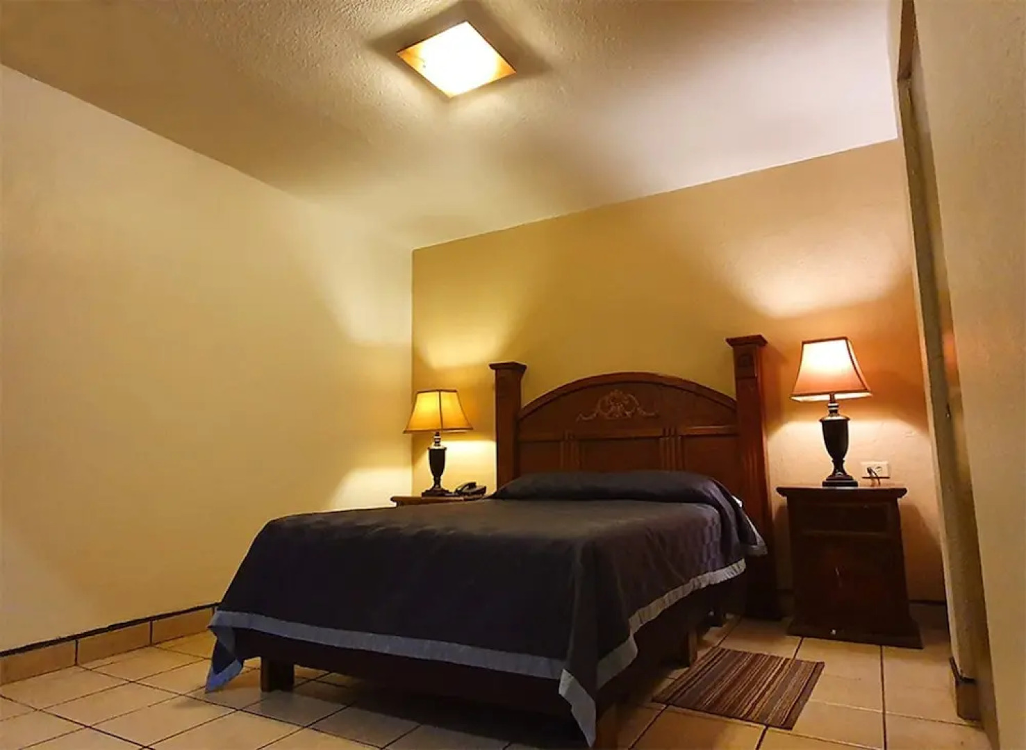 Hotel Cosmos Don Carlos