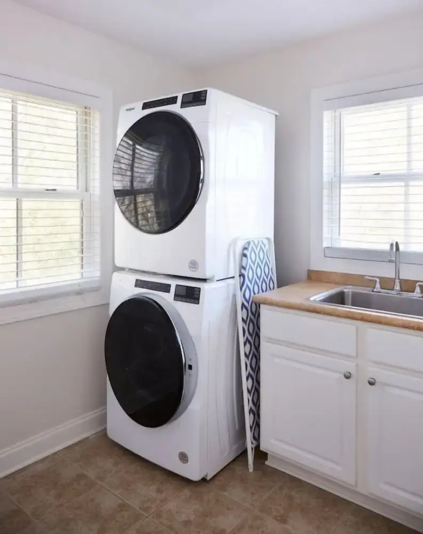 May River Breeze! 3-story Townhouse in Old Town's Promenade