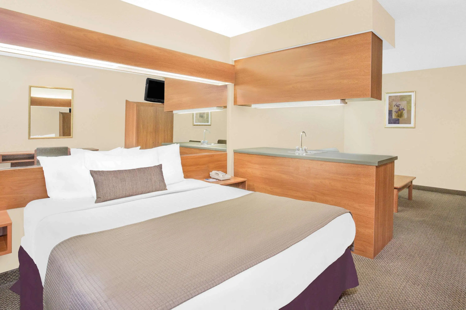 Microtel Inn & Suites by Wyndham Beckley East