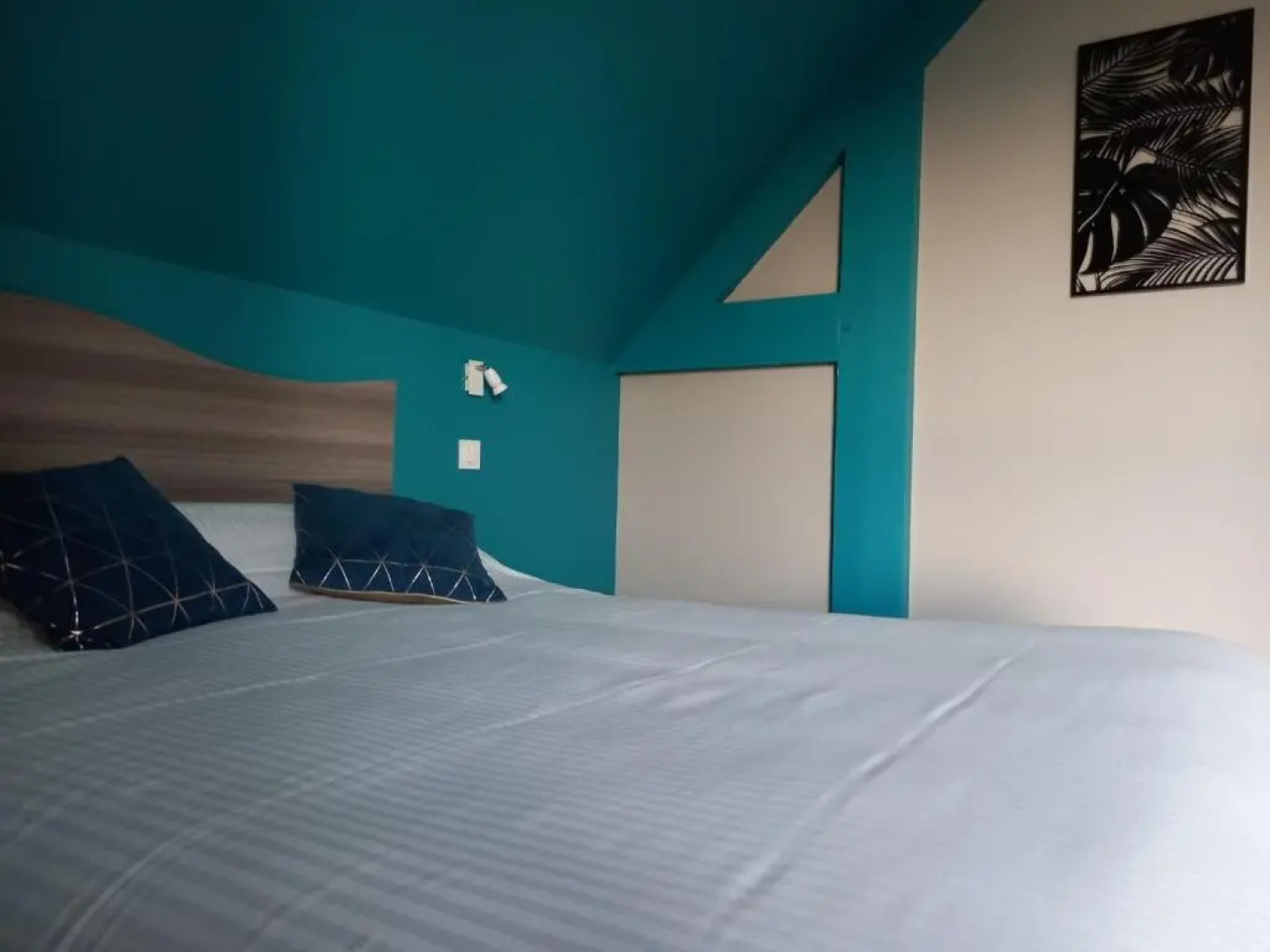 Les Lys (Adults Only)