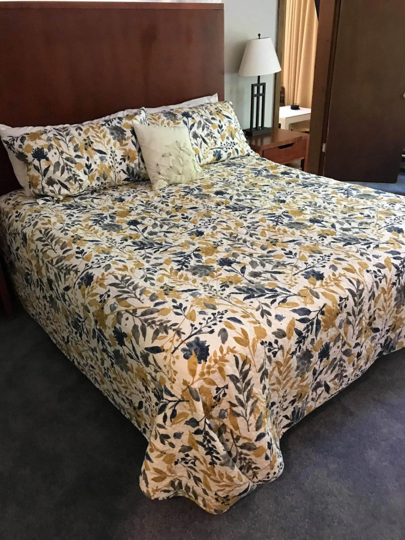 Evergreen Valley Inn by Coolvacay