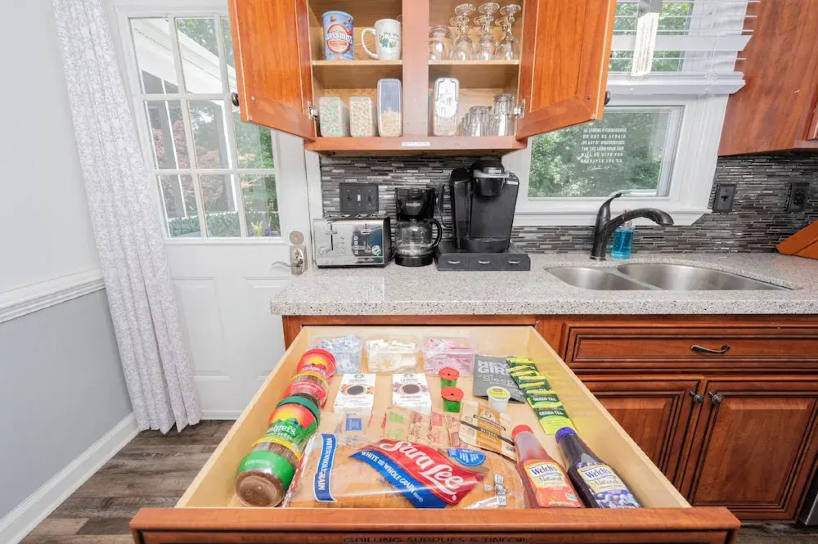 KingBed PetFriendly Washer Dryer Sleep16