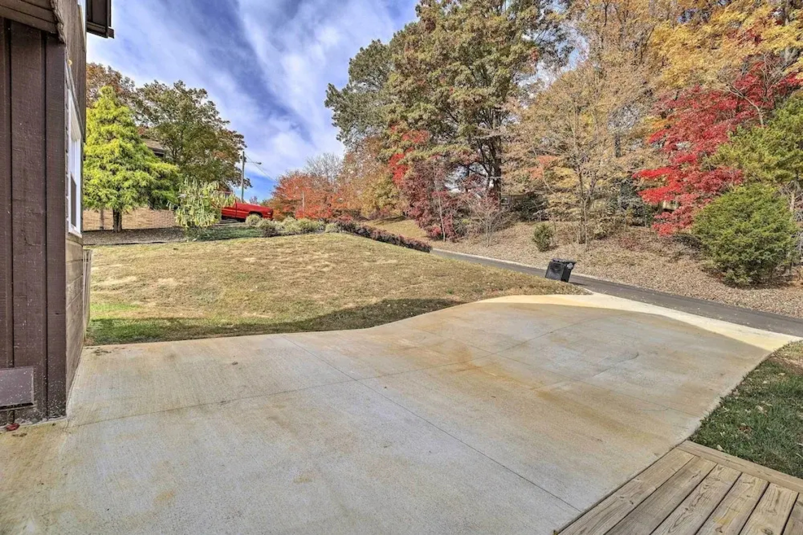Updated Kingsport Home w/ Deck + Mtn Views!