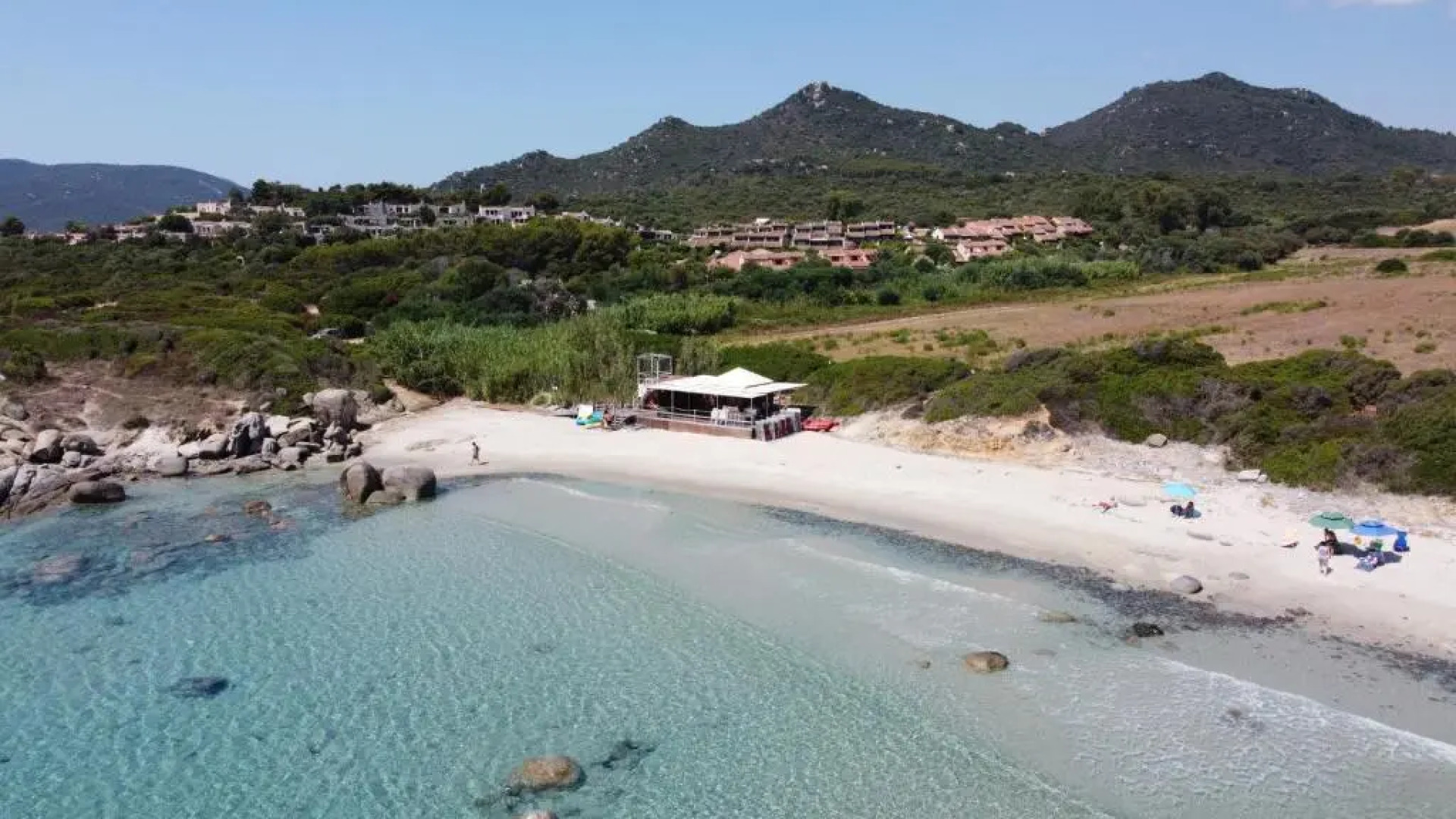 Villetta capo schiera 100 m dal mare