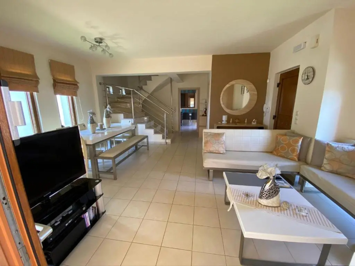 Sunny Villa by the beach Gournes