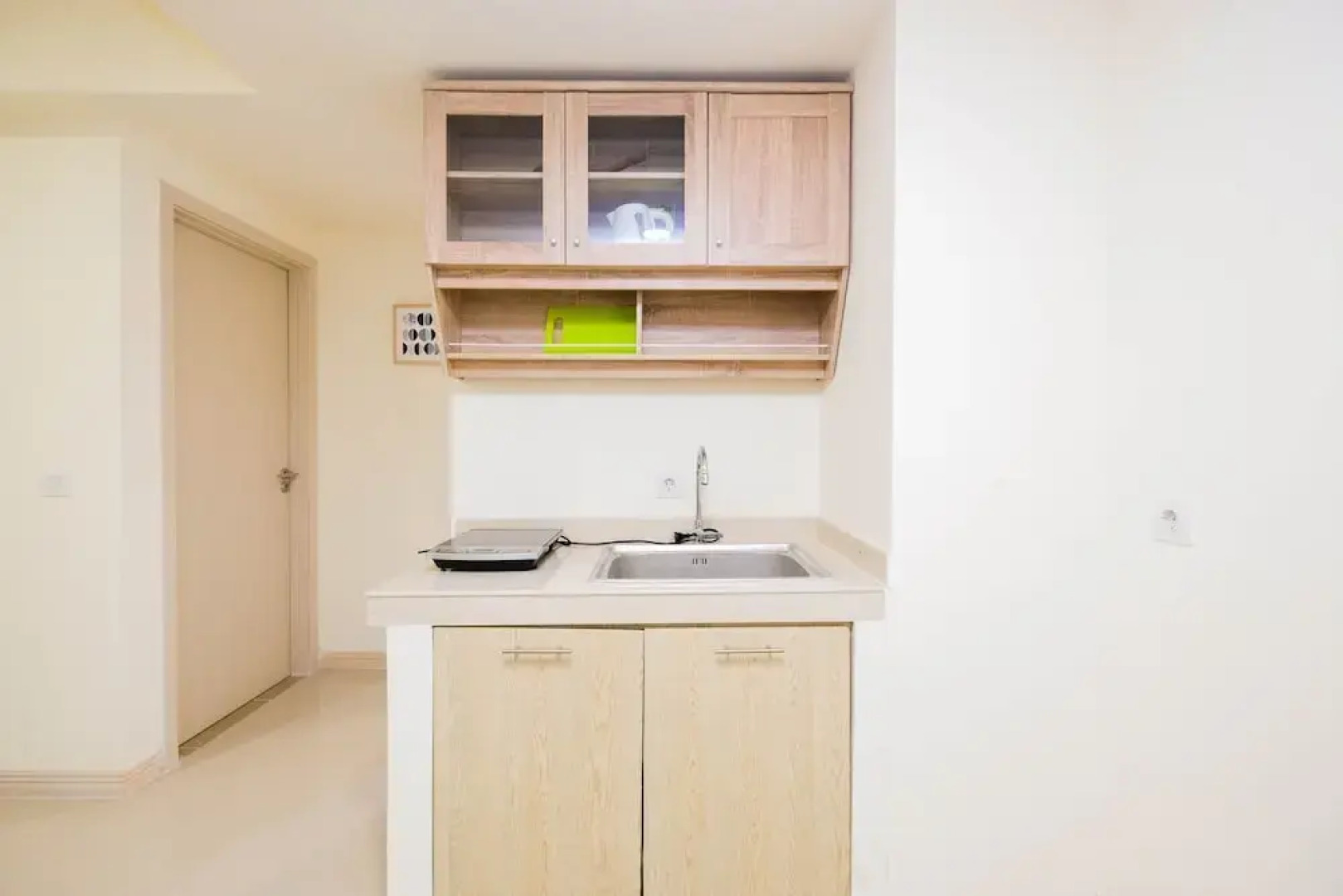 Comfort 2Br+1 At Meikarta Apartment