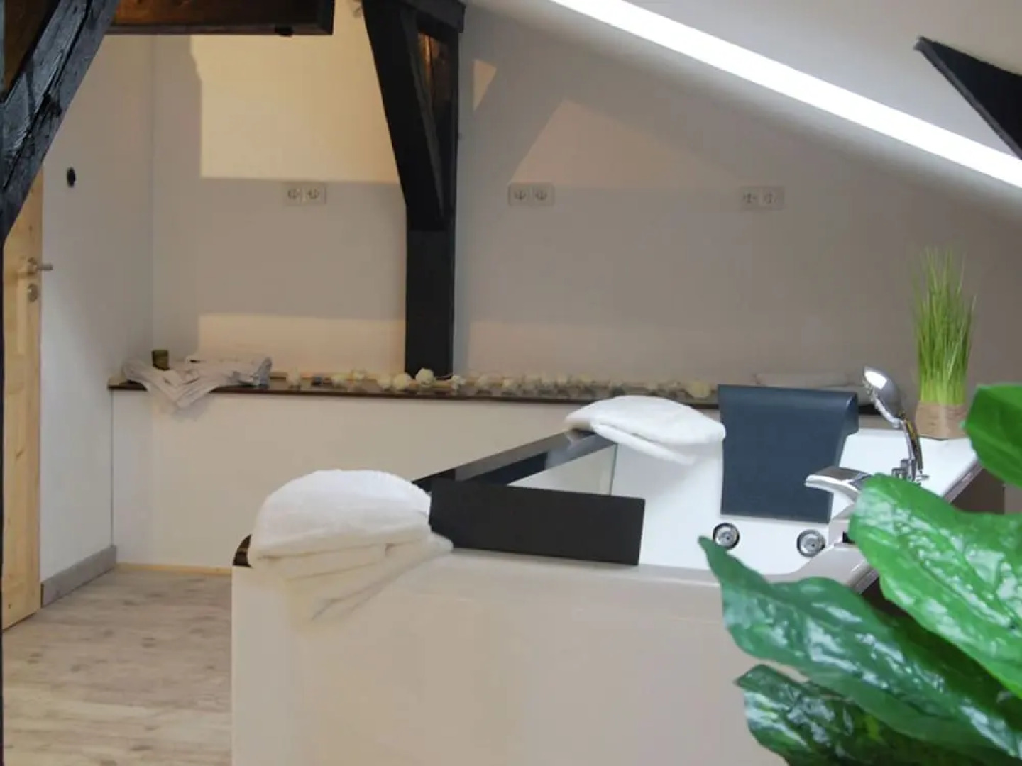 Stunning Apartment in Groalmerode With Garden