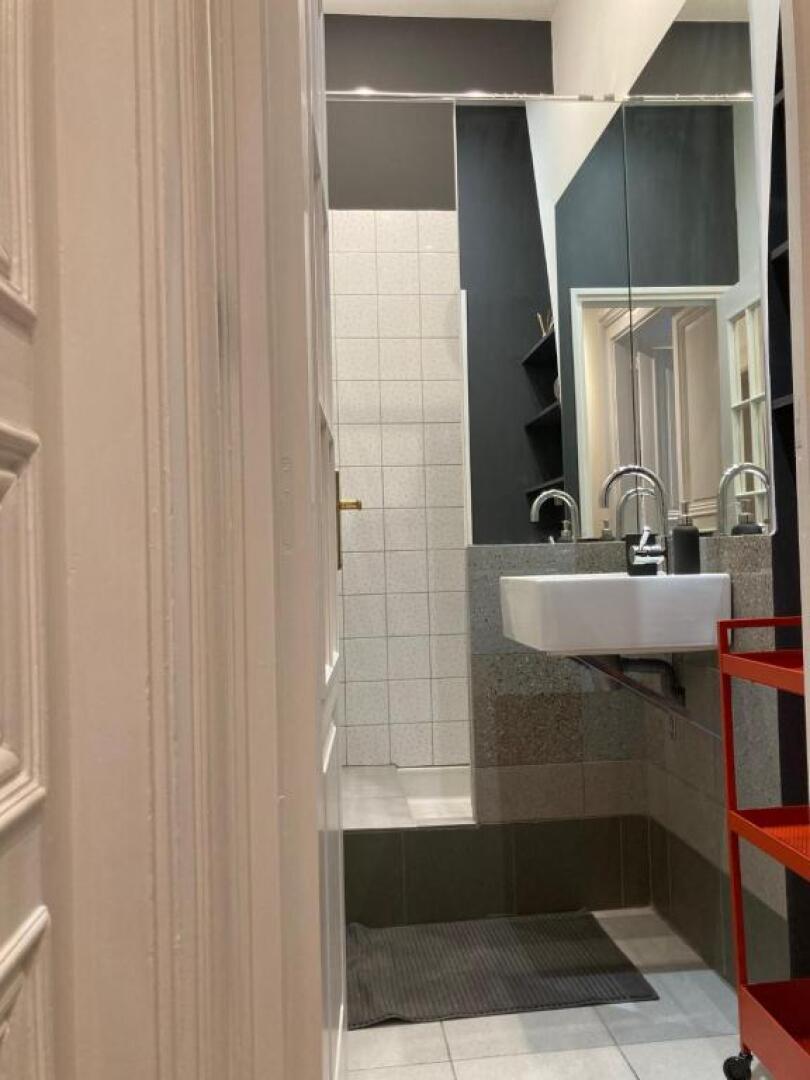 Studio standing, hyper centre, très calme