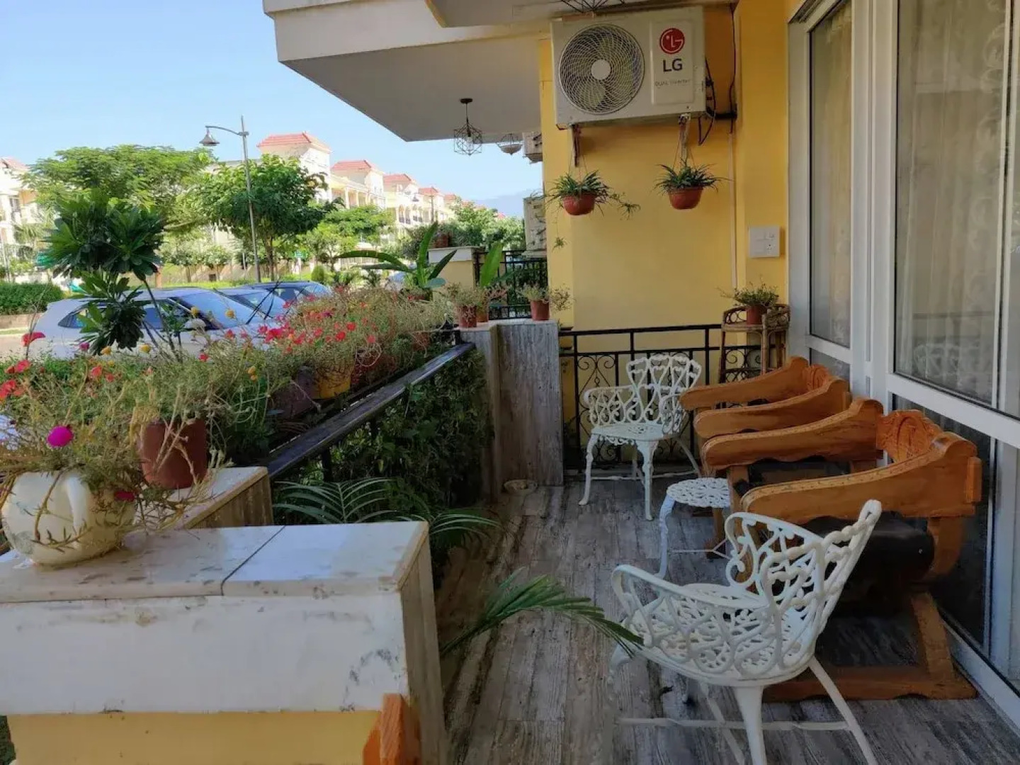 Room in Condo - 'mount View Double-bed' By Aparna Bienvenue !