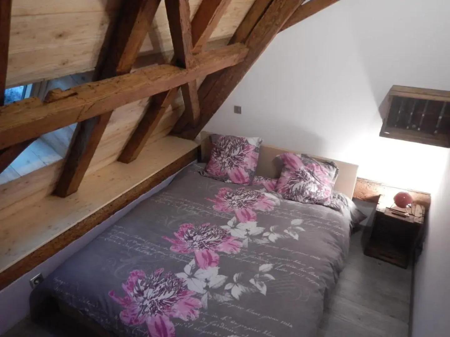 Gîte autonome, La grange a foin, piscine !