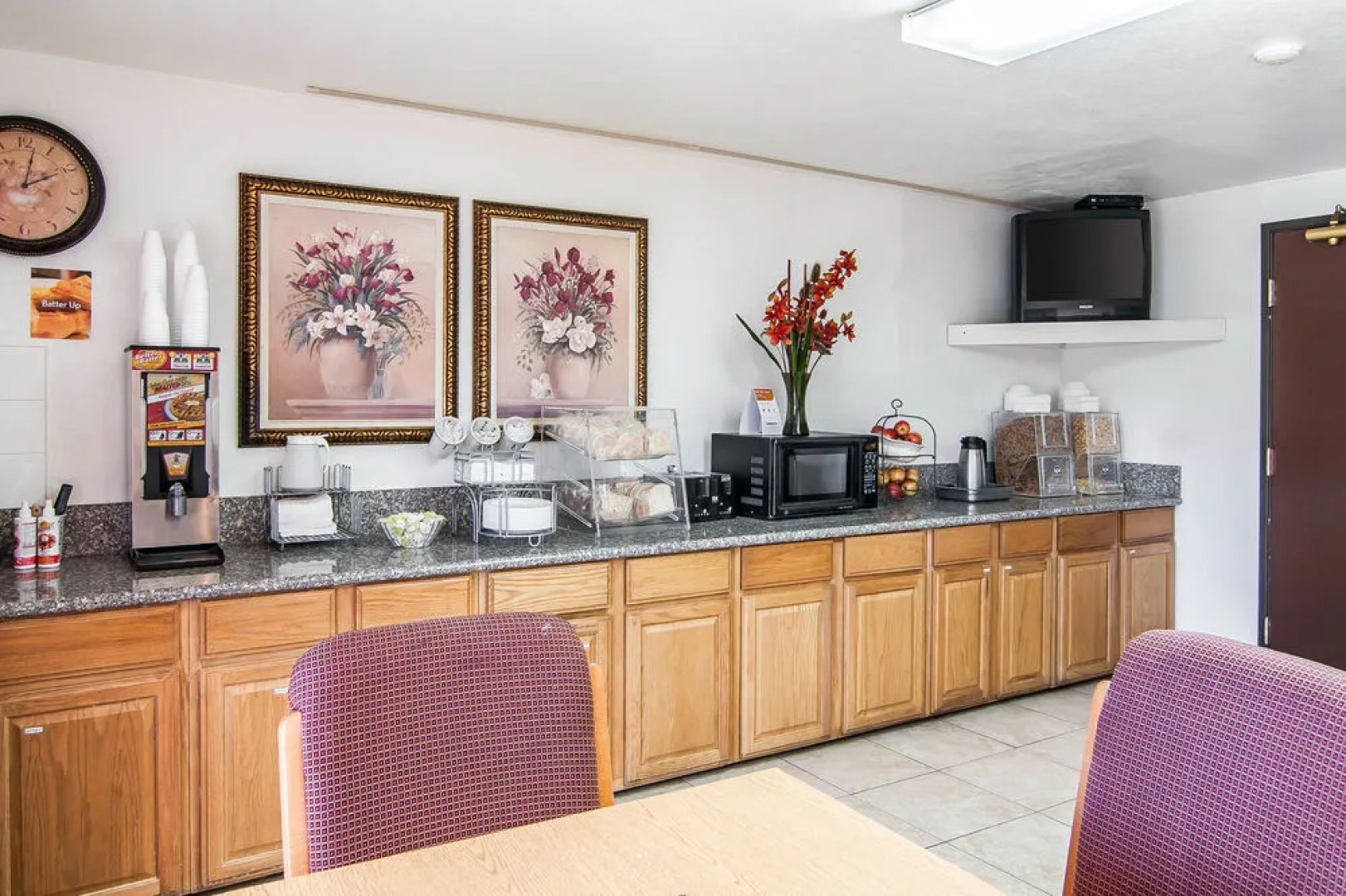 Rodeway Inn & Suites