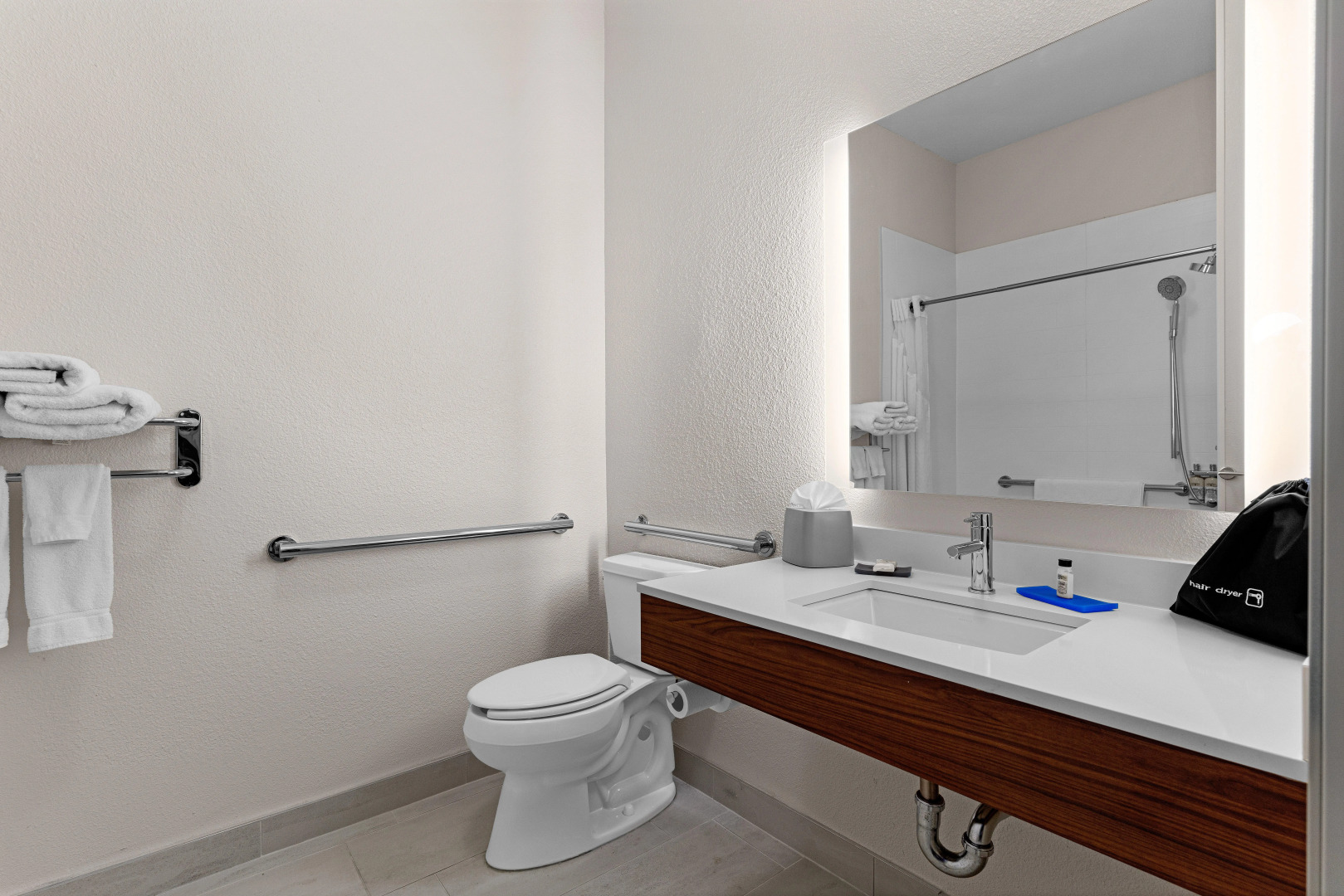 Holiday Inn Express Suites Van Buren-Ft Smith Area by IHG