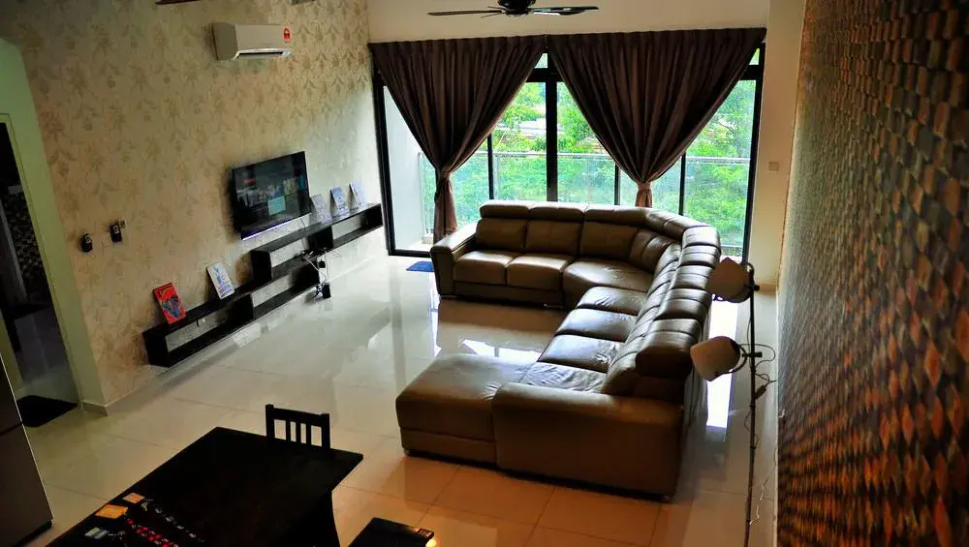 Pinebox Mirage by the Lake