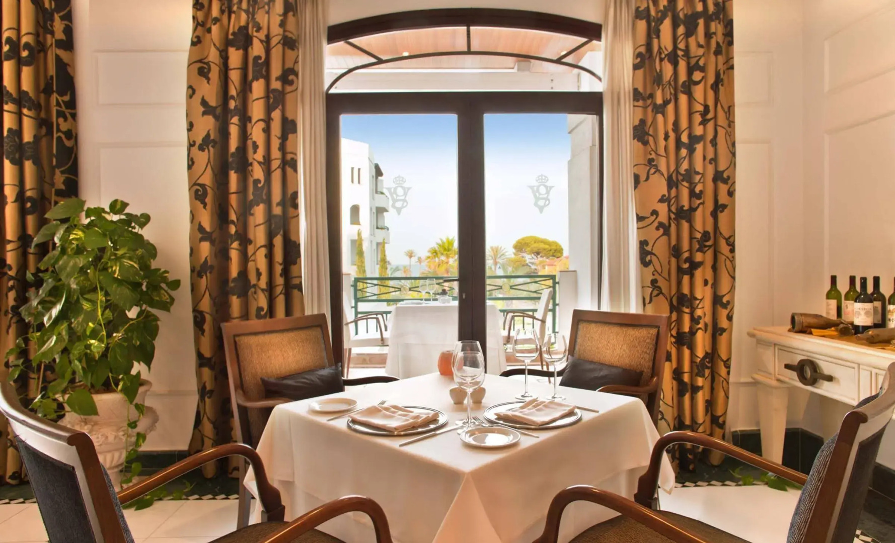 SH Villa Gadea Hotel