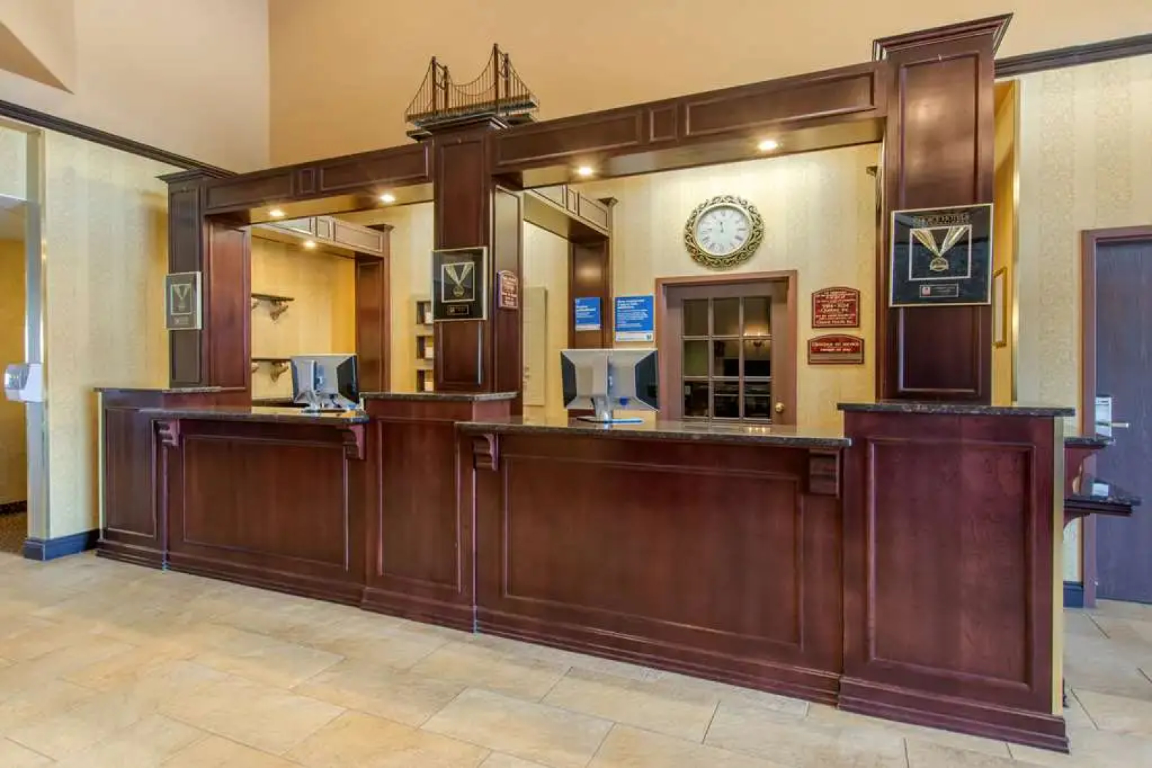 Comfort Inn & Suites