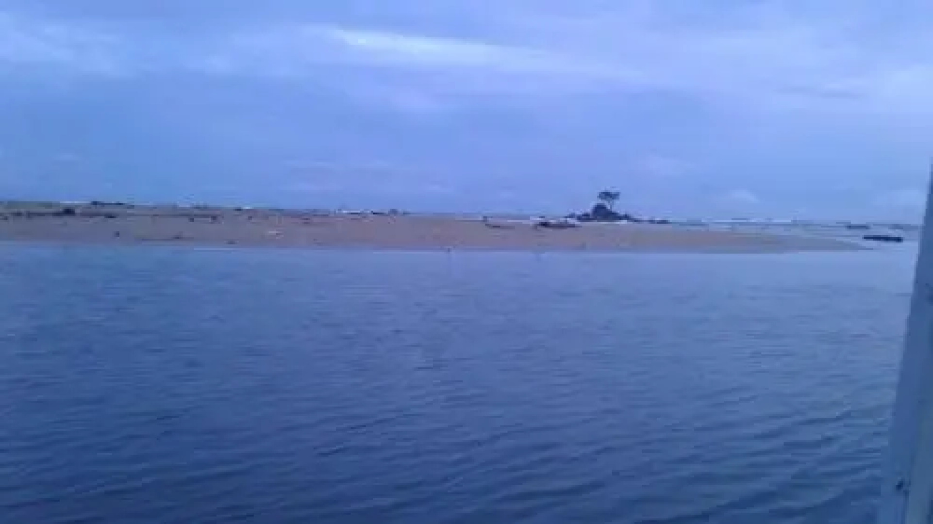 Super Break Water Frontbeach