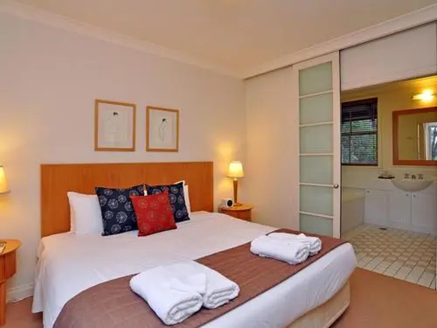 Villa Spa Executive 1br Merlot Resort Condo located within Cypress Lakes Resort (nothing is more central)