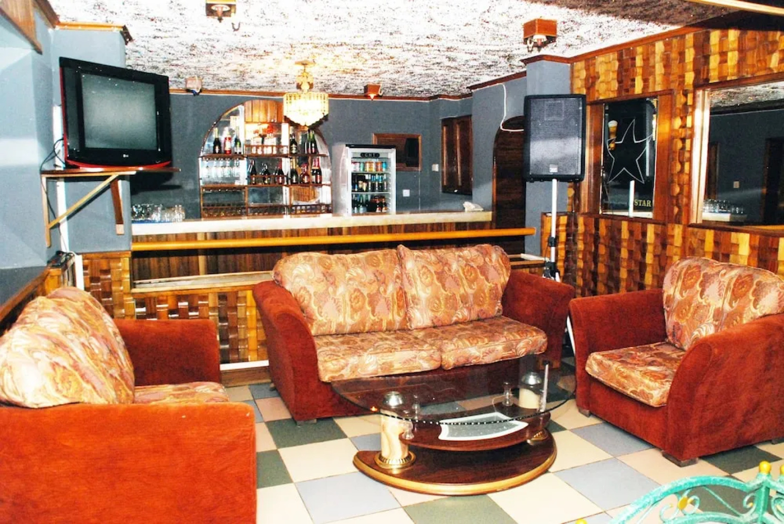 Royalty Hotels & Recreations