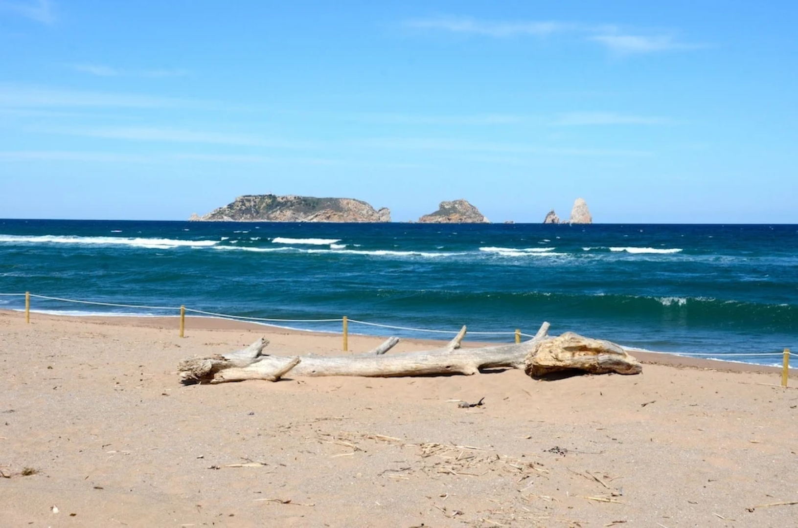 Apartamentos Hostal La Gola