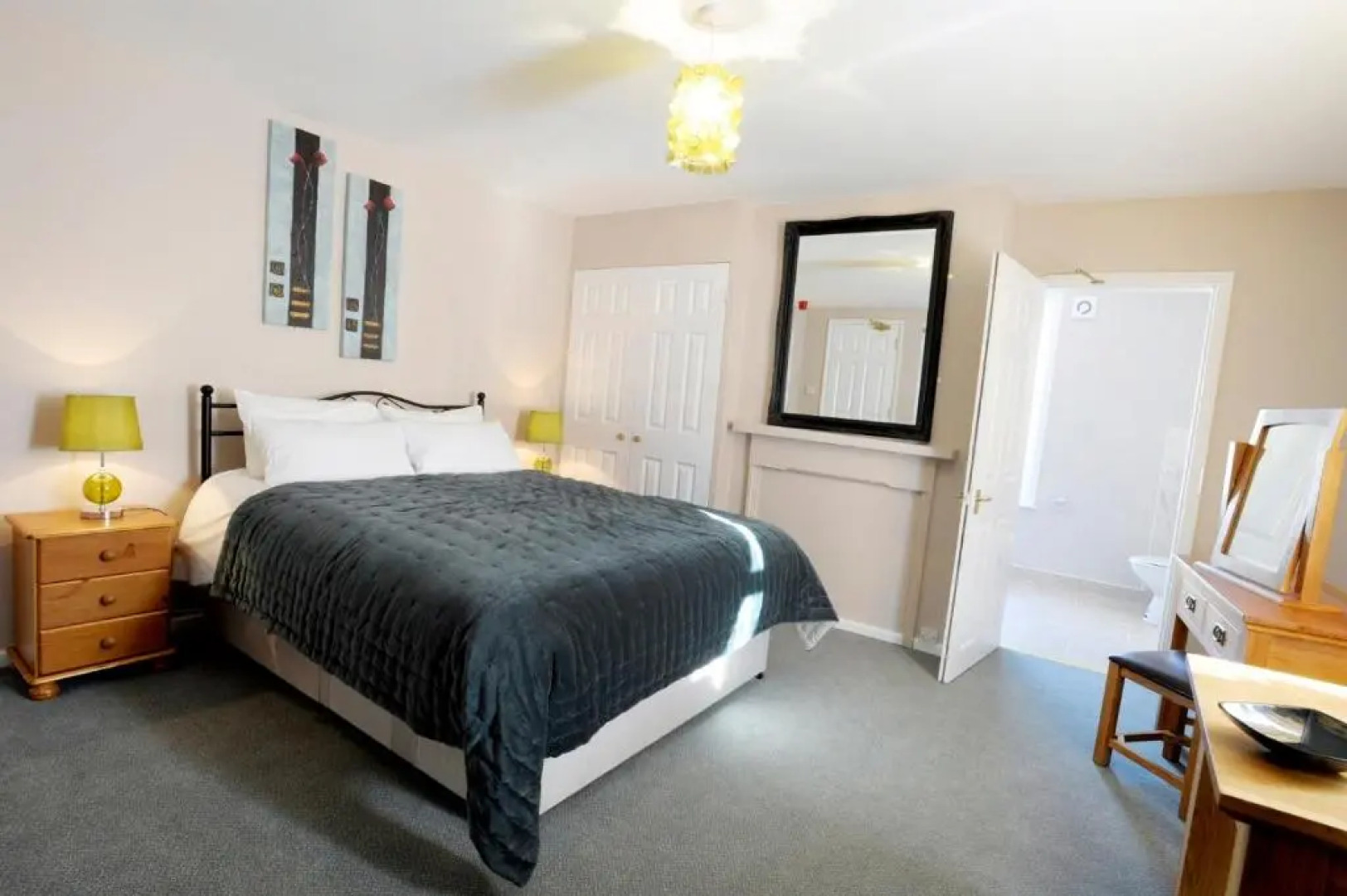 Trowel and Hammer Inn