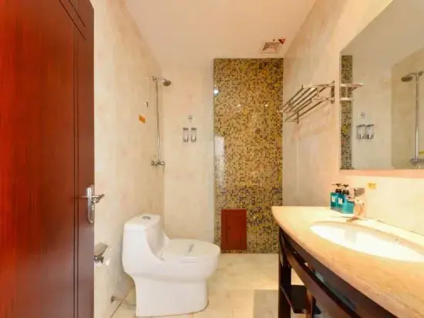 Huifong International Hotel