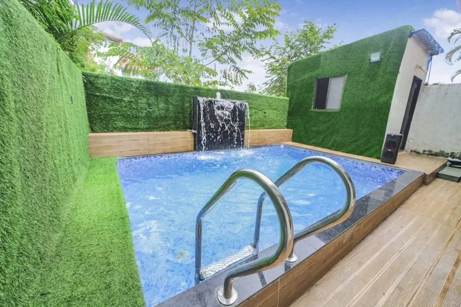 3BHK w/Pool - Dream Habitat by Universe Villas