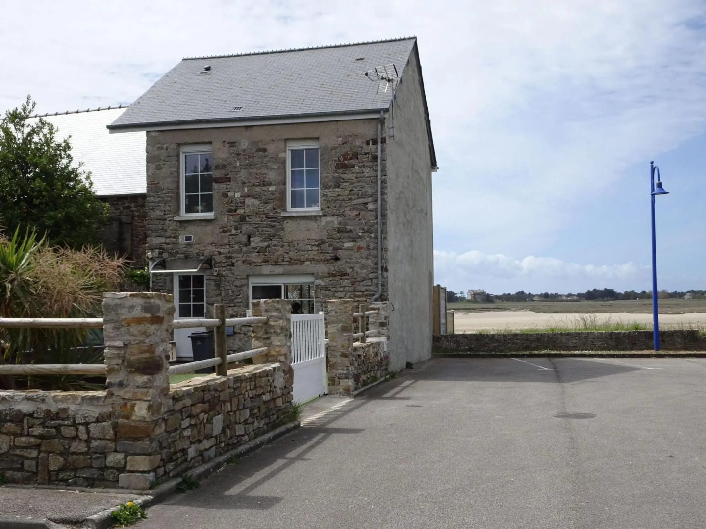 Holiday Home With sea View in Portbail