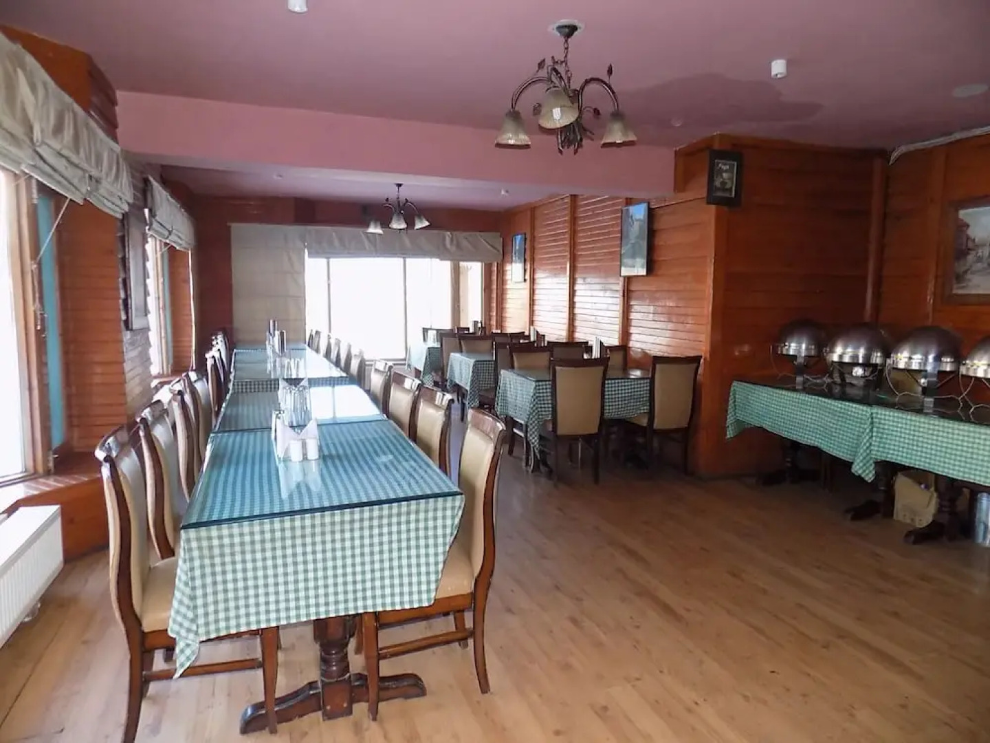 Hotel Pine Palace Resort