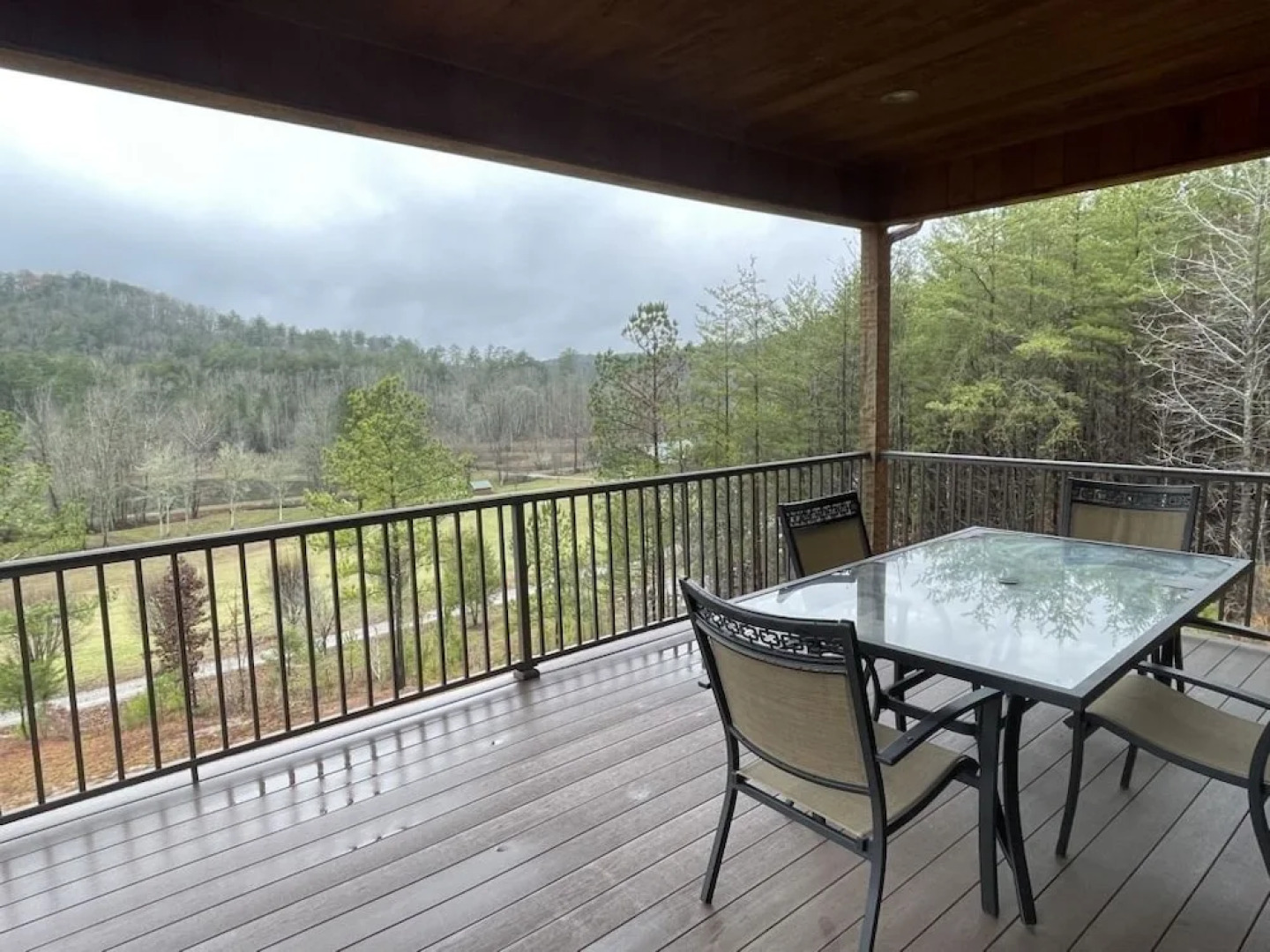Charming cabin with an Amazing view! - pet and motorcycle friendly! 2 Bedroom Cabin by RedAwning