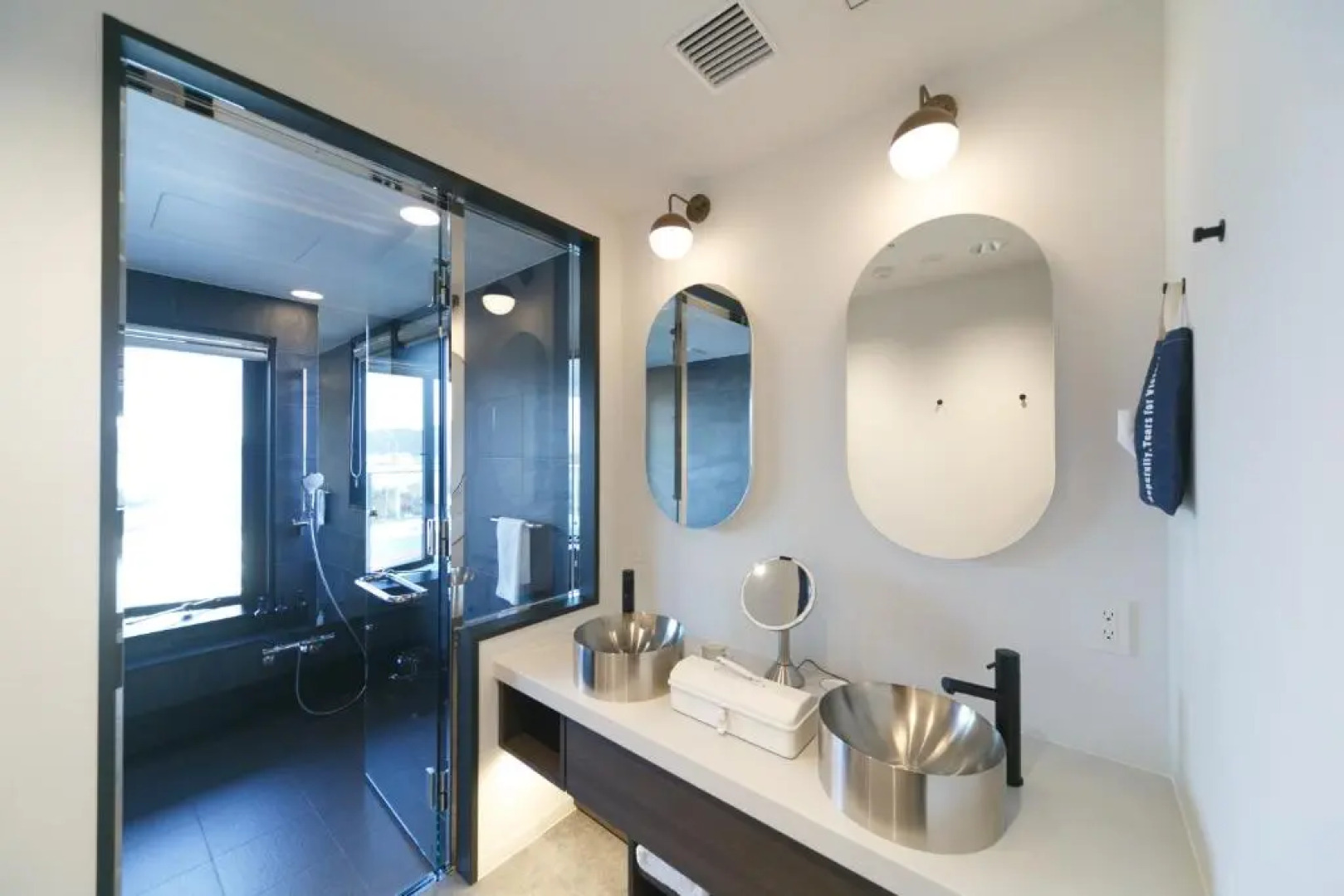 Setouchi KEIRIN HOTEL 10 by Onko Chishin