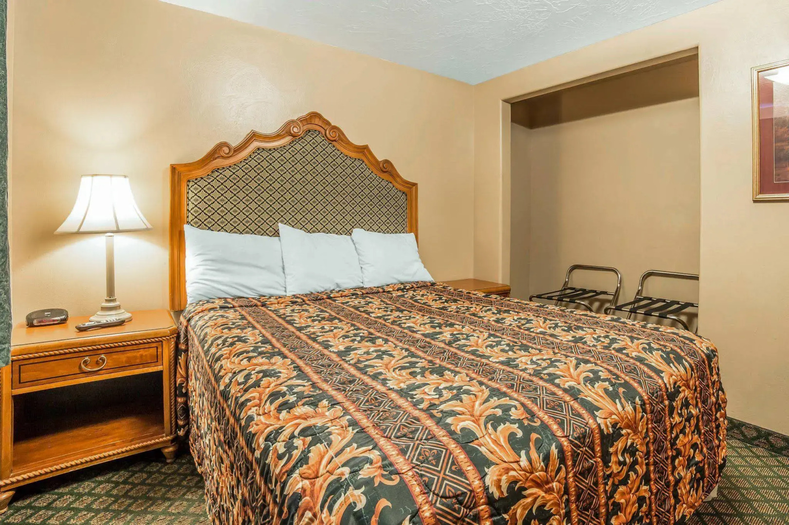 Riverton Inn & Suites
