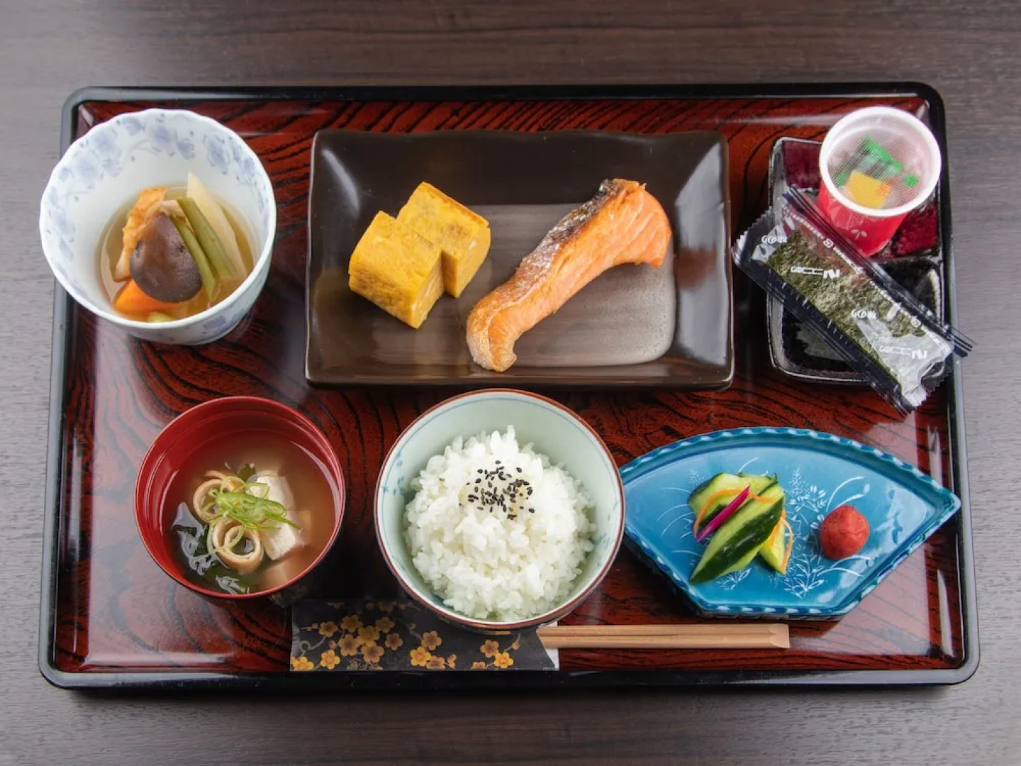 OYO Business Takahata Ekimae Hotel