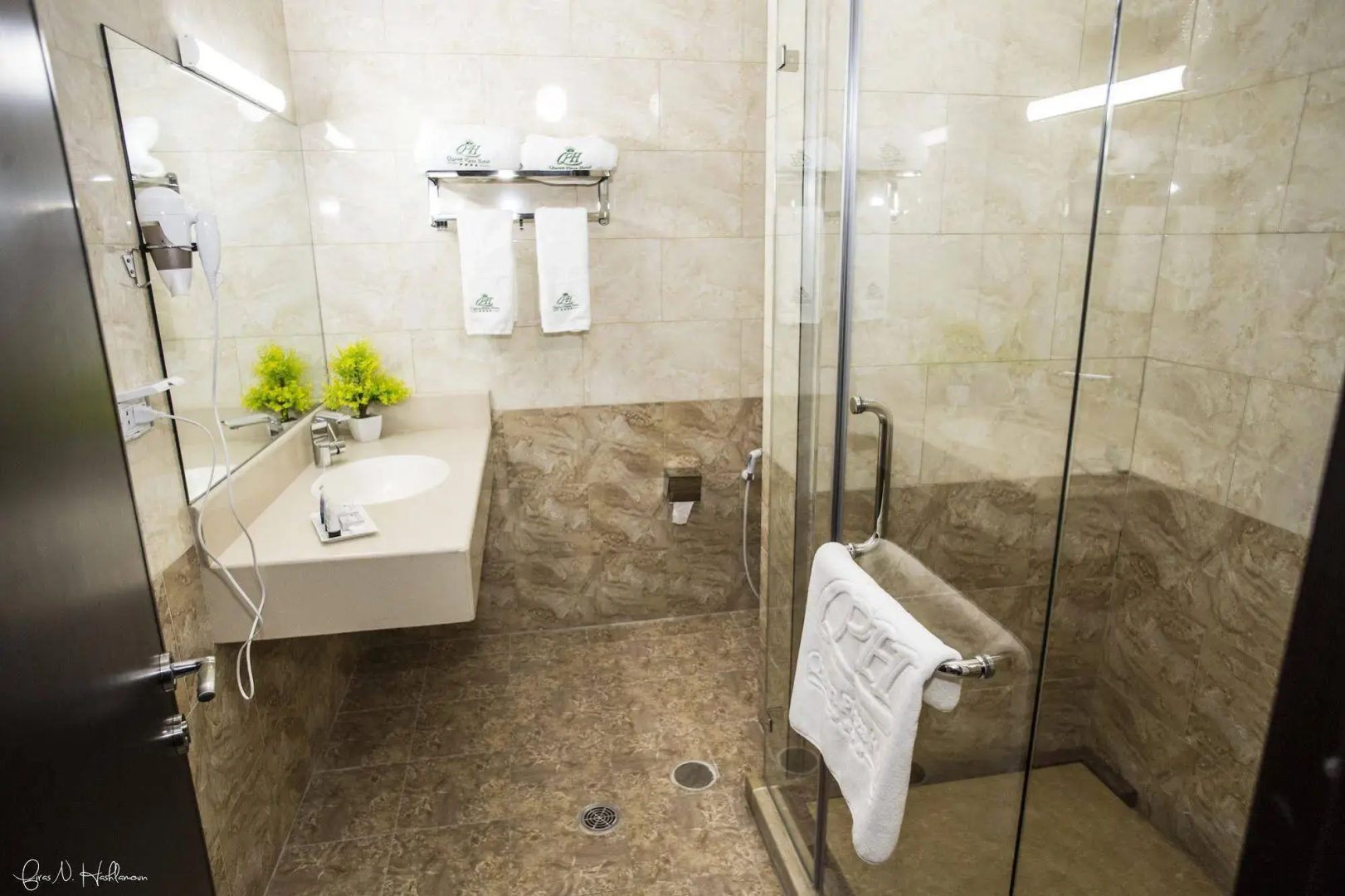 Queen Plaza Hotel