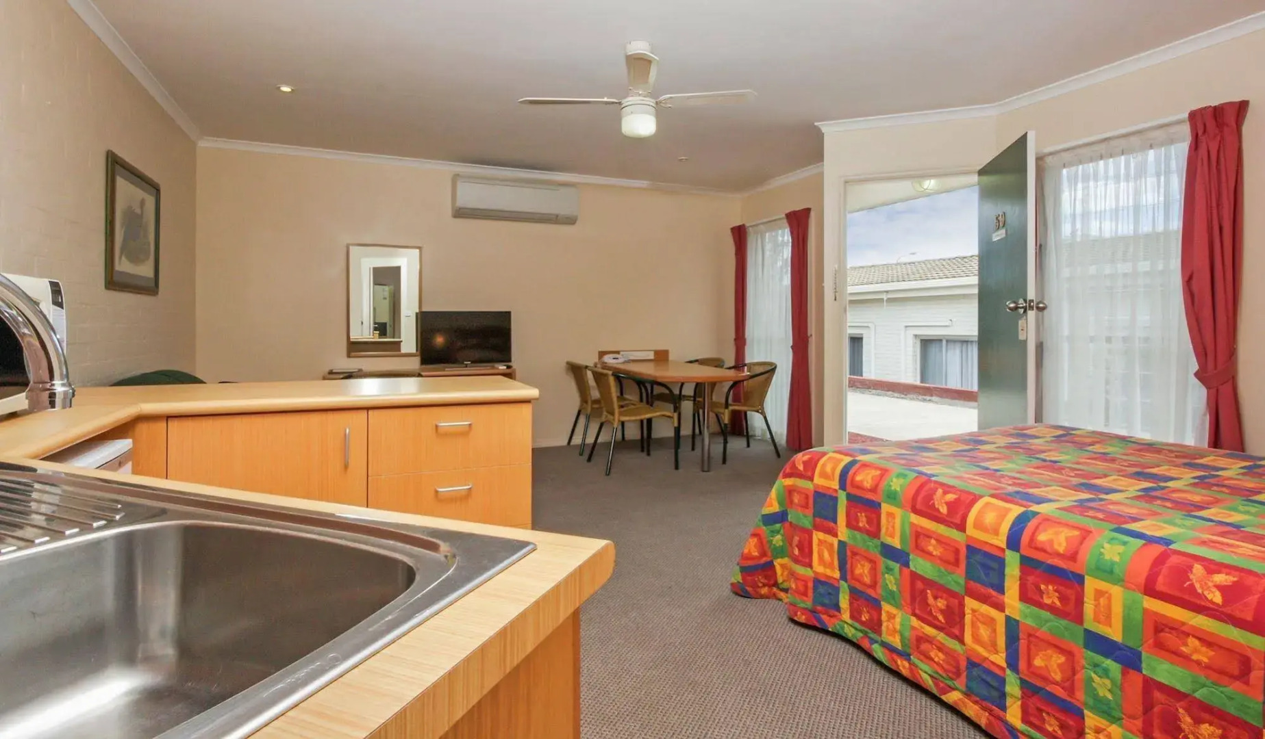 Cooma Motor Inn